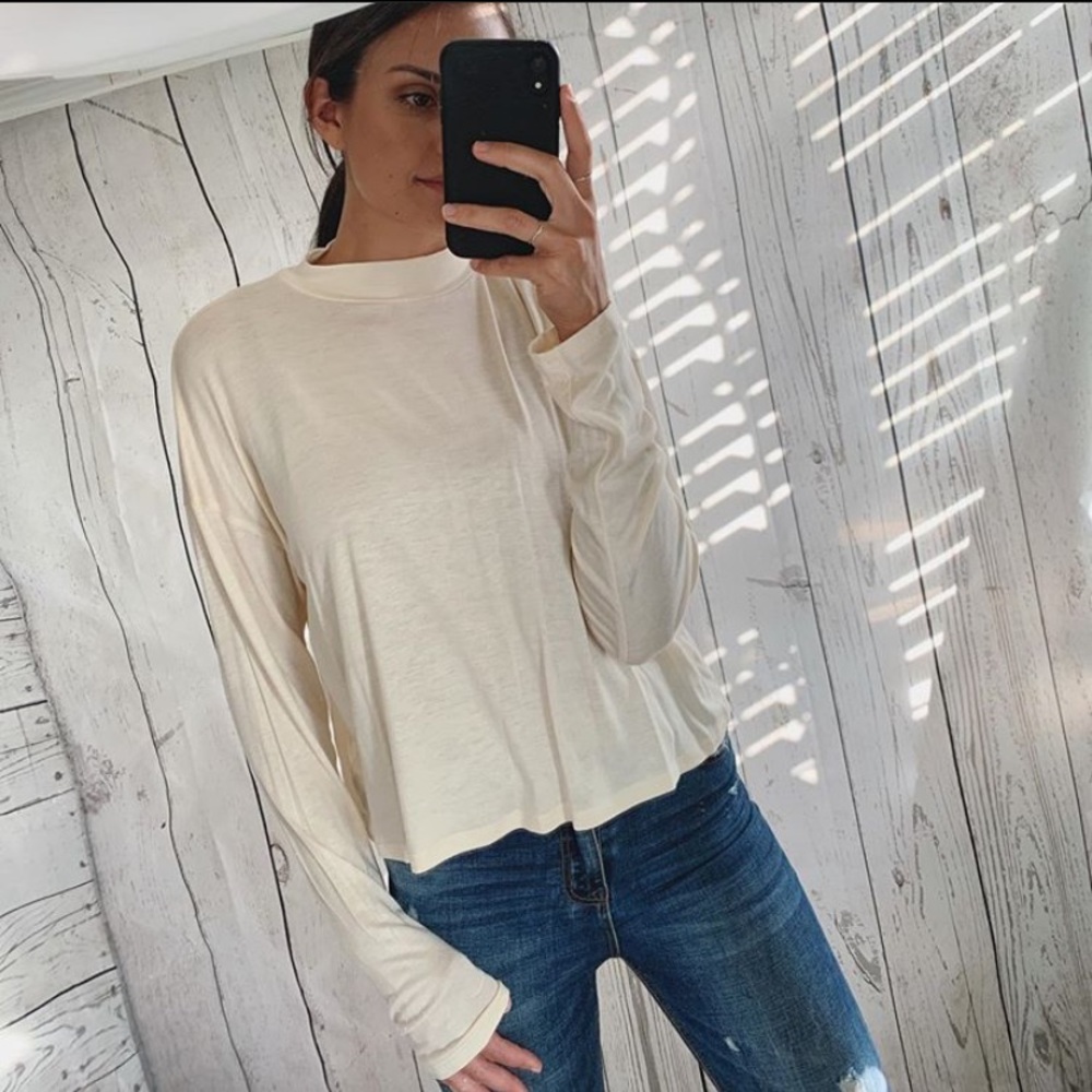 NWOT Cream Mock Neck Top ✨